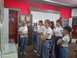 Активисты РДДМ познакомились с экспозицией музея.