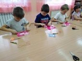 На родине Шукшина состоялся мастер-класс по изготовлению куклы «Кувадки» для дошкольников
